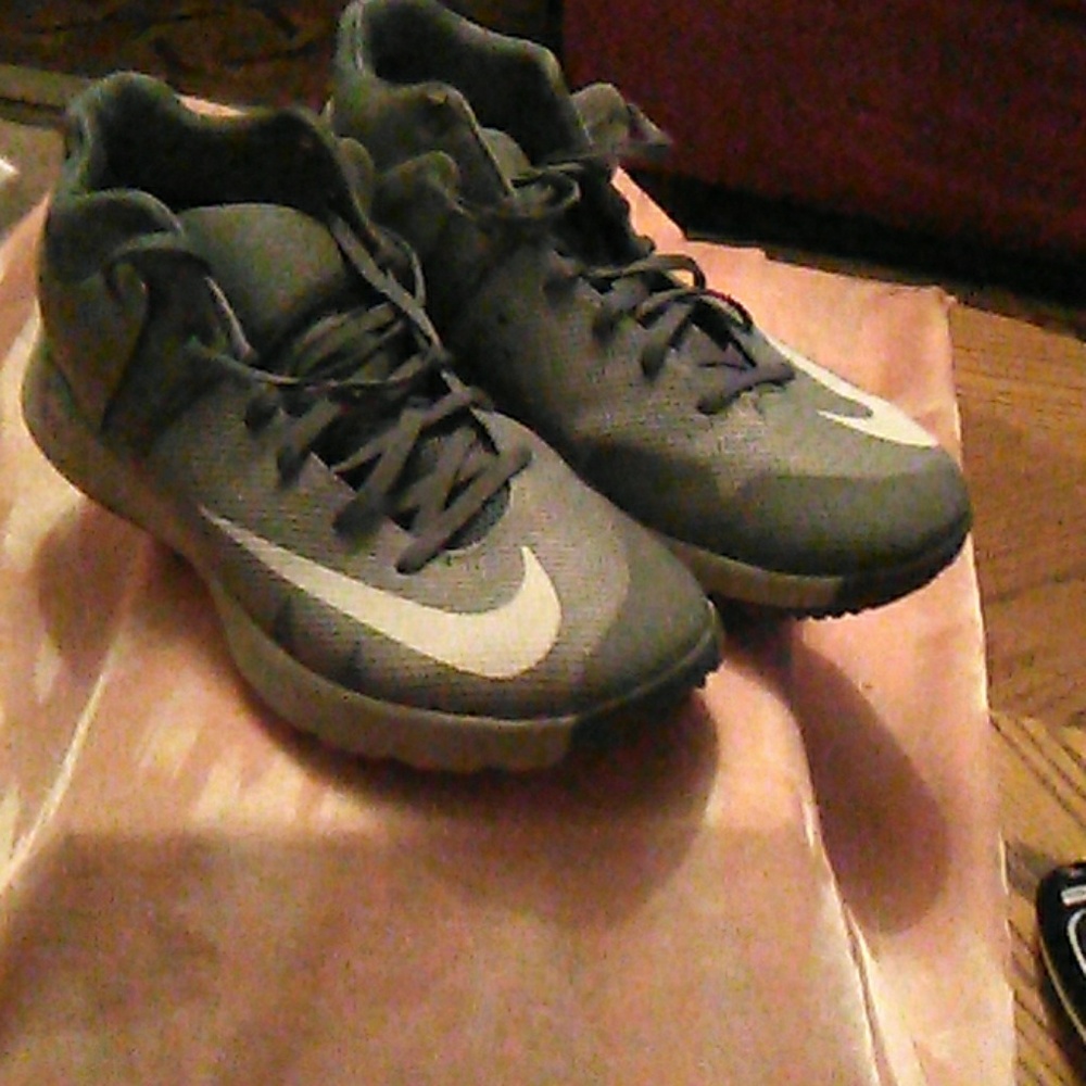 A sneakers